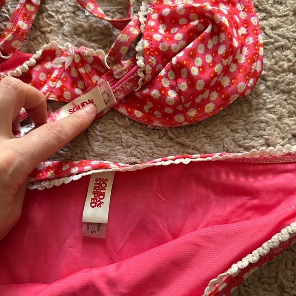 Solid & striped bikini - Picture 2 of 3